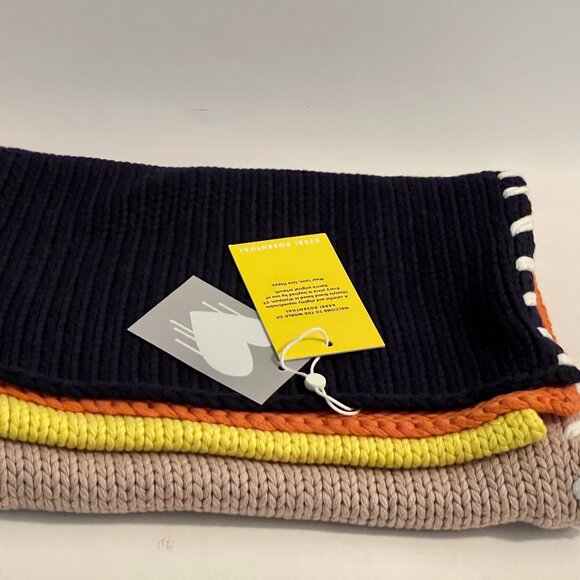 Kerri Rosenthal | Women’s Lisa Cabin Scarf - Picture 3 of 6